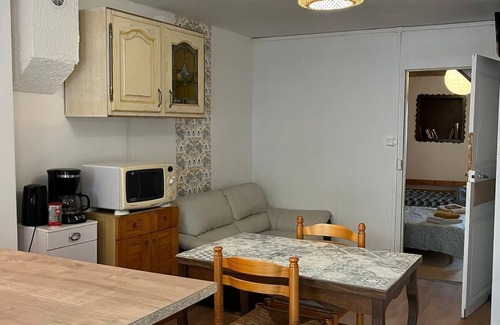 Tenay Apartment | Appartement Montagne entre Lyon et Genève : Access by train (Station)