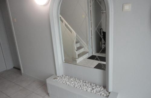 Blankenberge Apartment | appartement nabij station op begane grond in residentie jane - niet goed geld terug garantie - 10 minuten tot centrum brugge