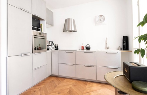 Quartier de la Folie-Mericourt Apartment | Appartement Ottomane - Welkeys