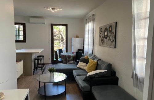 La Londe-les-Maures Apartment | Appartement pour 2 personnes en ville avec terrasse