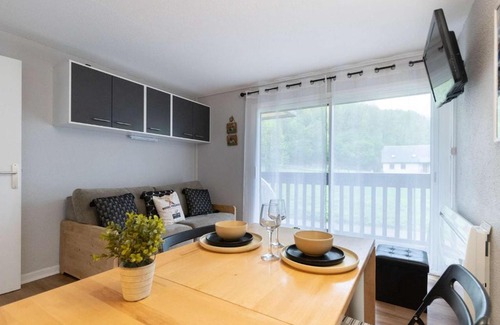 Saint-Lary-Soulan Apartment | Appartement rénové 4 pers. calme proche centre Saint-Lary village - FR-1-296-357