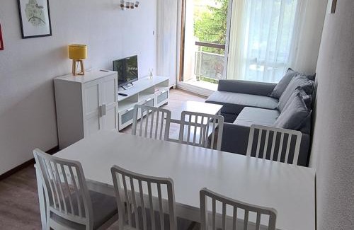 Villard-de-Lans Apartment | Appartement rénové 43m² avec 2 balcons, parking gratuit et Wi-Fi, à Villard-de-Lans - FR-1-515-66