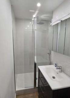 Saint-Lazare Apartment | Appartement Saint Charles