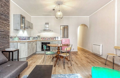 Annecy Old Town Apartment | Appartement Sainte Claire Vintage - Welkeys