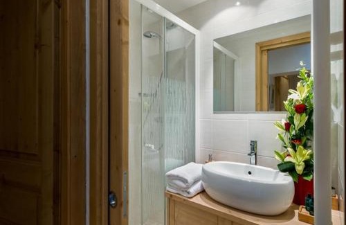 Courchevel Apartment | Appartement savoyard à Courchevel 1850 avec WIFI - FR-1-575-162