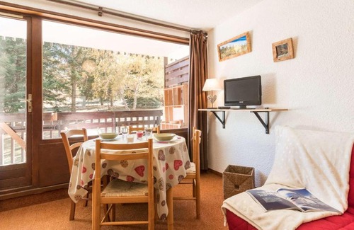 La Salle-les-Alpes Apartment | Appartement Serre Chevalier, 1 pièce, 4 personnes - FR-1-330F-126