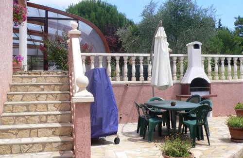 Beziers Apartment | Appartement spacieux à Béziers - Vue sur piscine - 90m²