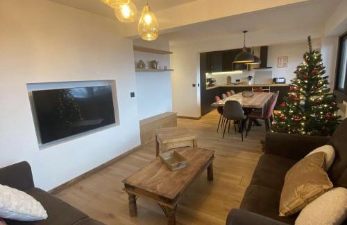 Jeux Apartment | Appartement spacieux 5 pièces pour 10 pers à L'Alpe d'Huez, proche pistes et commerces - FR-1-405-347