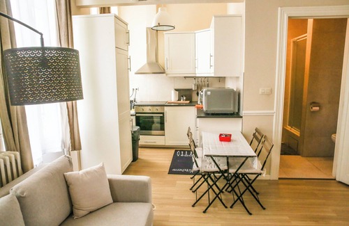 Brabantwijk Apartment | Appartement Spacieux et Complètement Rénové