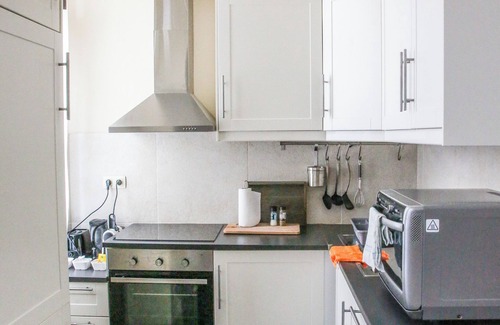 Brabantwijk Apartment | Appartement Spacieux et Complètement Rénové