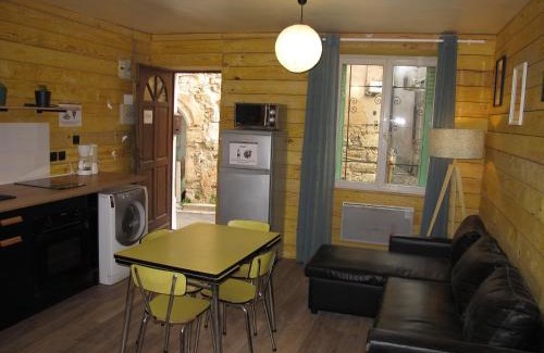Tourbes Apartment | Appartement T1 bis cosy avec patio 17 BIS