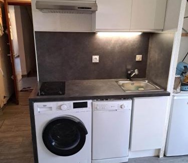 Narbonne-Plage Apartment | Appartement T2 27m² meublé, vue mer à 50m de la plage