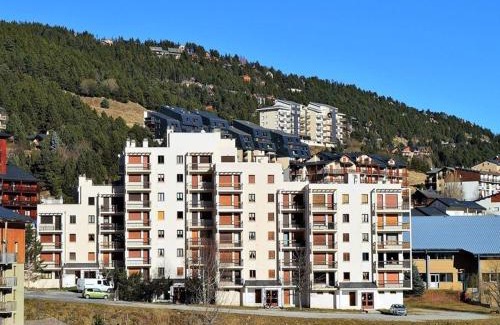 Les Angles Apartment | Appartement T2 avec balcon exposé Sud face aux pistes, 4ème étage, parking privé, Les Angles - FR-1-593-9