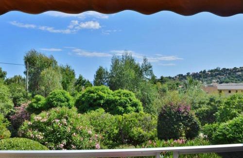 Le Lavandou Apartment | Appartement T2 avec Terrasse Sud, Climatisé, à Proximité Plage - Le Lavandou - FR-1-251-295