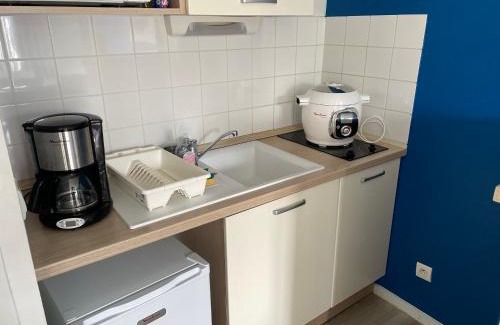 Equemauville Apartment | Appartement T2 cabine dans résidence avec piscine proche Honfleur - Deauville - Pont L'evêque
