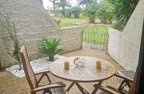 Le Barcares Apartment | Appartement T2 confortable pour 4 pers, RDC, terrasse, parc arboré, piscine, WIFI, parking gratuit - FR-1-195-4