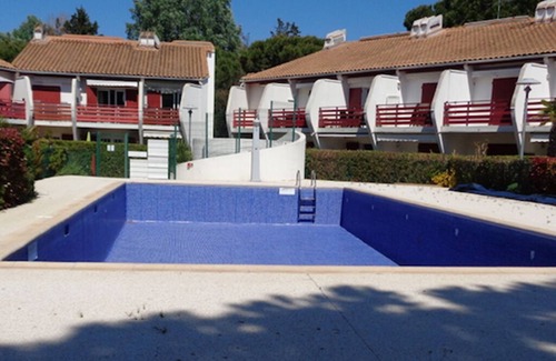 La Grande-Motte Apartment | Appartement T2 Avec Patio et Piscine au Bord du Golf