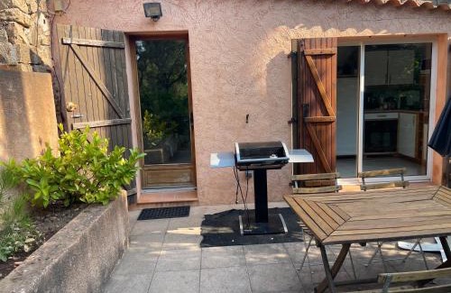 Sainte-Maxime Apartment | Appartement T2 independant dans mas isole