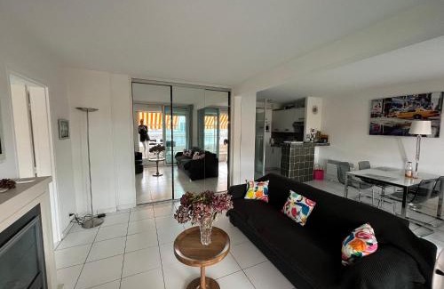 Le Moulleau Apartment | Appartement T3 Front de Mer avec Terrasse, Parking et Accès Direct Plage au Moulleau - FR-1-374-212