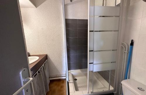 Port Rive Gauche Apartment | Appartement terrasse sur le port, piscine, tennis