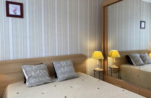 Tregastel Apartment | Appartement VUE MER 4 personnes au centre de TREGASTEL - Ref 95