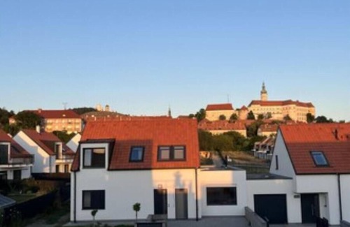 Mikulov Apartment | Appartment Mikulov gardens A1 - the view to romantic castle + gardens, NEW HOUSE