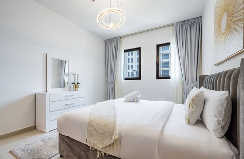 Umm Suqeim 3 Apartment | Appealing 1BR Apartment in Asayel 2, Umm Suqeim by Deluxe Holiday Homes