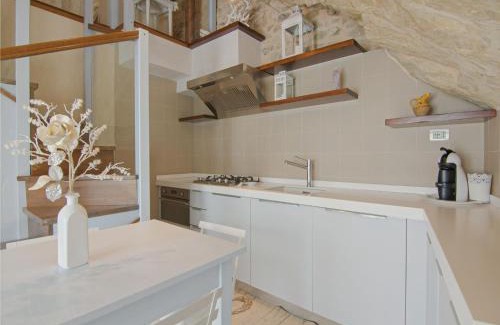 Petrella Guidi Apartment | Appealing Apartment in Petrella Guidi with near Centre