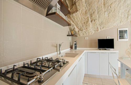 Petrella Guidi Apartment | Appealing Apartment in Petrella Guidi with near Centre