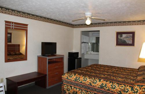 Talbot's Corner Hotel | Apple Annie's Inn