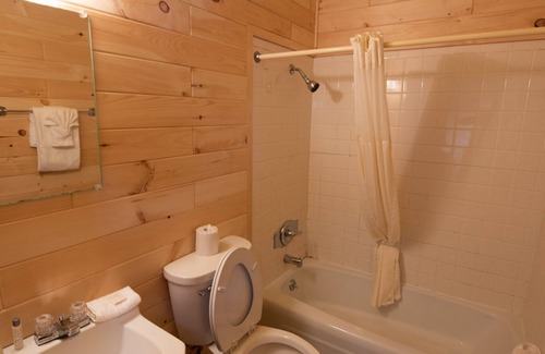 Mackinaw City Hotel | Apple Blossom Boutique