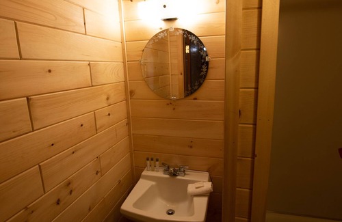 Mackinaw City Hotel | Apple Blossom Boutique