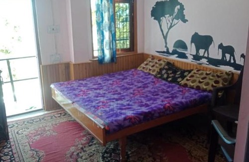Kumharsain House | Apple cherry farm stay