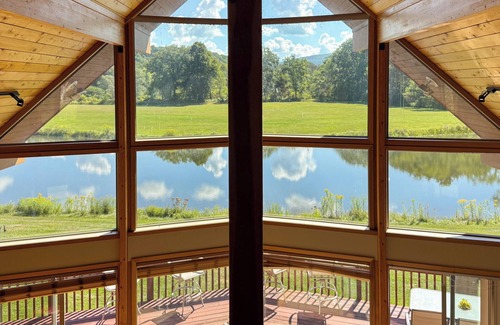 Cooperstown House | Apple Tree Pond- 13 Private Acres, Huge Swimming/Boating Pond, Sleeps 10