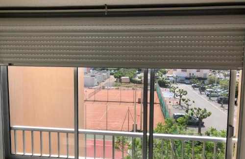 Carnon-Plage Apartment | Appt t2 50m de la plage parking privée