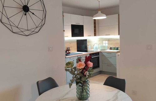 Montmerle-sur-Saone Apartment | Appt T3 65m2, sleeps 6, Montmerle Centre, Bord de Saône