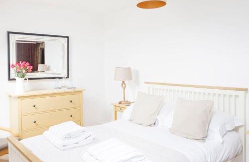 Treator House | April Cottage
