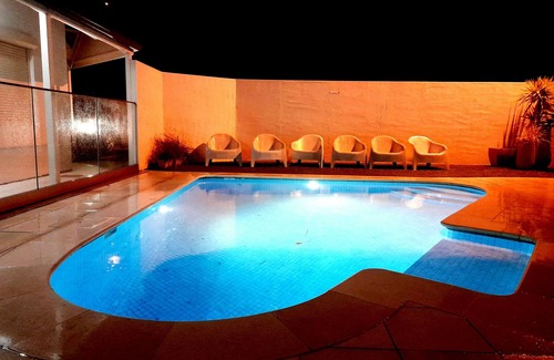 Victor Harbor Apartment | Apt 22 Smugglers Inn Central Victor Harbor 5 mins to everything .