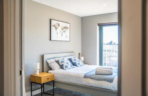The Docks Apartment | Apt 22, Stylish 2-Bedroom Haven