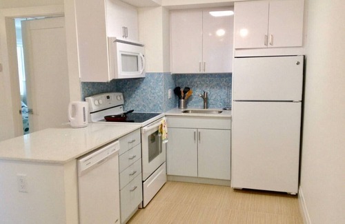 East Fort Lauderdale Apartment | Apt.# 3 Bermuda Blue Beach Club (1/1)