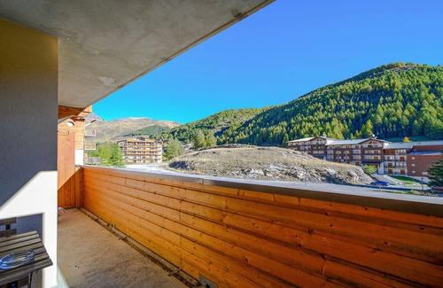 Allos Apartment | Apt 4/6 ppl near the ski runs, mountain view