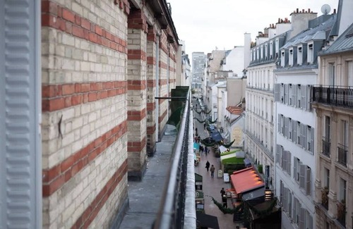 Passy Apartment | Apt Balcony-Passy-Mobility lease