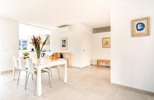 Cala San Vicente Apartment | apt. Cavall Bernat Near Beach, Balcony With Views, A/C, Wifi, 3 Bedr.