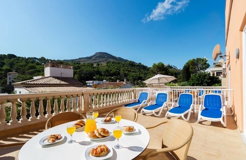 Cala San Vicente Apartment | Apt. David Grande, A/C, balcony, bedroom, WIFI, communal pool 280 m beach 300