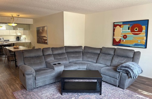 Downtown Palm Springs Apartment | Apt E - furnished huge 2bed/2bath upstairs with the mountains and downtown views