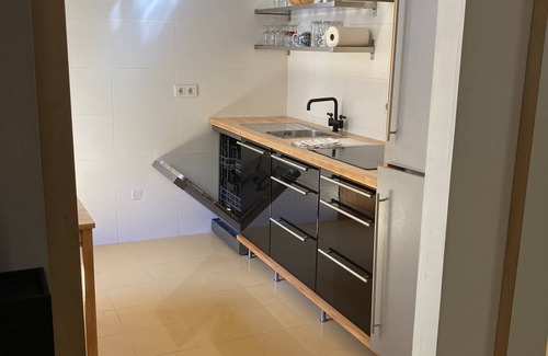 Old Town Apartment | Apt for rent in the heart of historic Pamplona, spacious, calm, modern, Wi-Fi