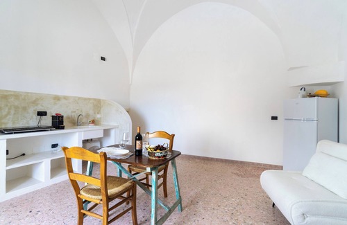 Specchia House | Apt Suite - Corte dei Mesci by Just Houses SRL - With Jacuzzi