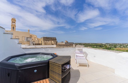 Specchia House | Apt Suite - Corte dei Mesci by Just Houses SRL - With Jacuzzi