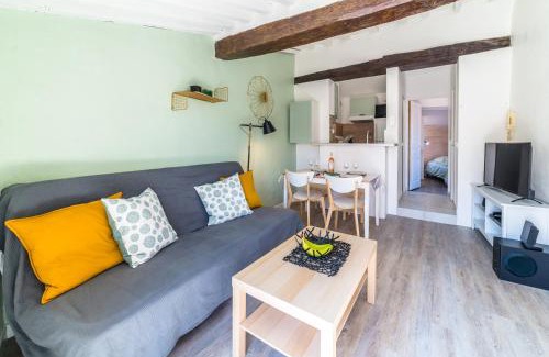 Grasse Apartment | Apt terrasse centre historique