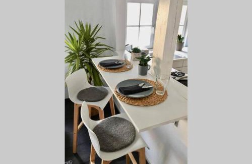 Pforzheim Apartment | Apt8 - Ferienwohnung Brötzingen DG